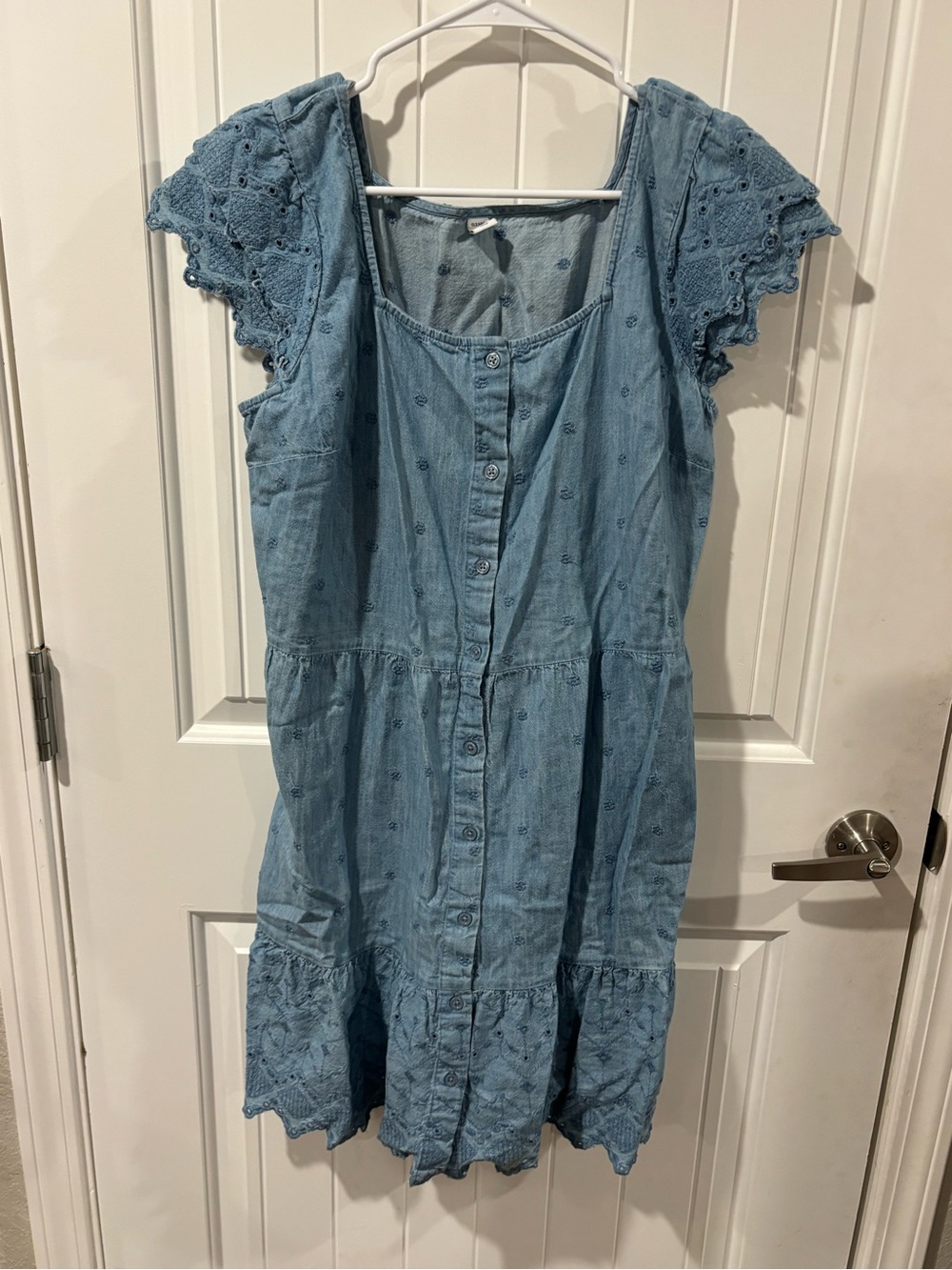 Old Navy Eyelet Chambray Tiered Button Front Dress Light Blue Denim Size L